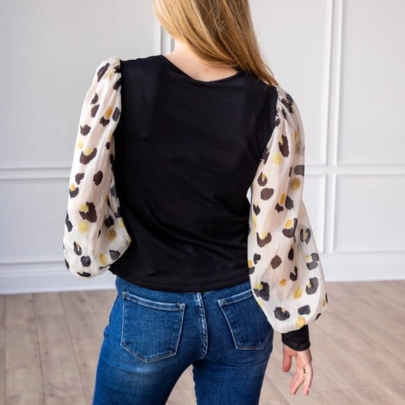 Grace & Emma - Leopard Dream Balloon Sleeve Top - Small - Picture 2 of 3